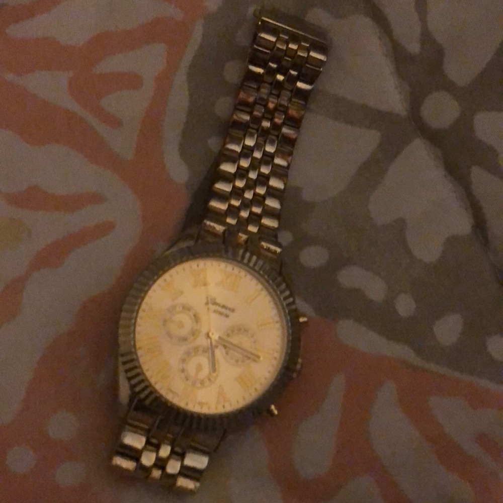 Watch - Picture 2 of 2